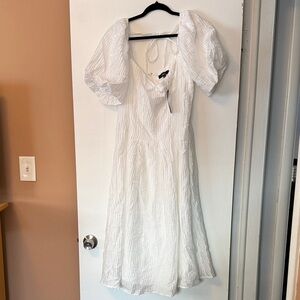 Lulu’s White Puff Sleeve Midi Dress